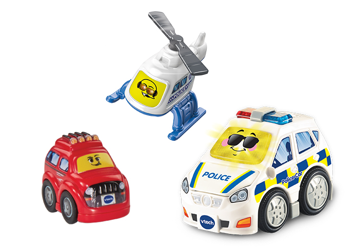 Play set comes complete with SmartPoint Police Car, mini getaway car and mini helicopter for roleplay fun.