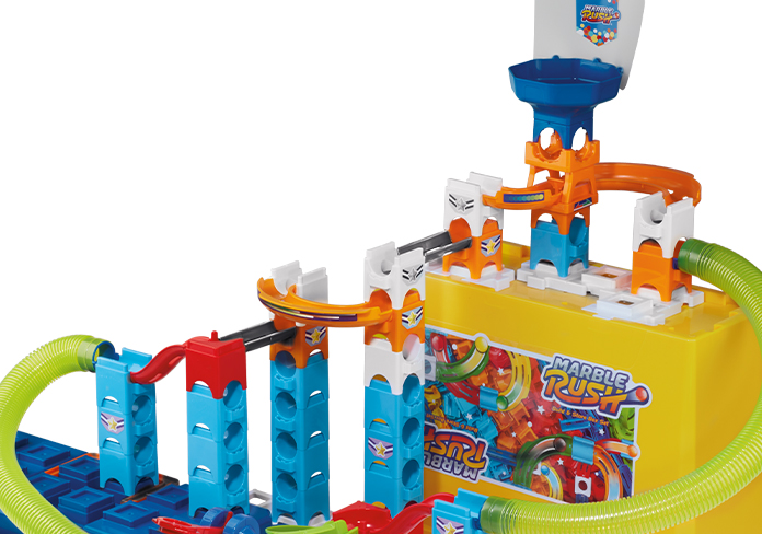 Includes 109 building pieces, 10 marbles (5 normal, 5 mega) and 2 electronic modules! Includes 65 building pieces and 5 marbles. Storage box adds to the build!